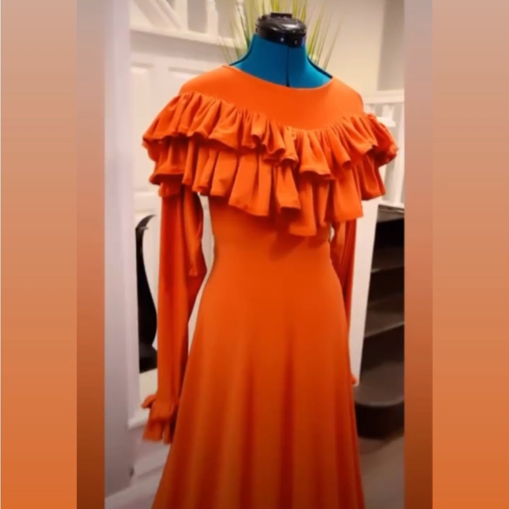 I hand make Islamic fashionable Overgarments & Shaylas